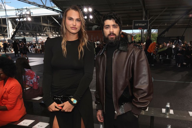 Selain Camila Cabello, Zayn Malik juga terlihat hangout dengan pemain tenis yang baru saja menjadi juara US Open 2024, Aryna Sabalenka. Foto: Getty Images/Michael Loccisano