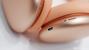 Selain itu ada port USB-C untuk isi ulang. Foto: Adi Fida Rahman/detikINET