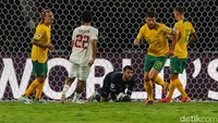 Maarten Paes tampil gemilang saat Timnas Indonesia bermain imbang melawan Australia. Berkat aksinya itu, kiper 26 tahun ini terpilih masuk tim terbaik pekan kedua Kualifikasi Piala Dunia 2026. Rifkianto Nugroho/detikcom