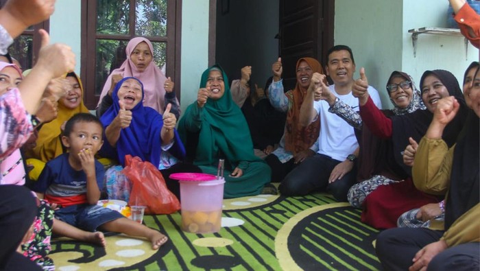 Bacawagub Hasan Basri Sagala saat mengunjungi pelaku UMKM di Kabupaten Deli Serdang (Dok. Istimewa)