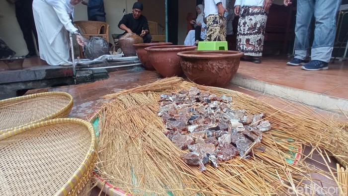 Bekasam ikan Keraton Kasepuhan Cirebon.