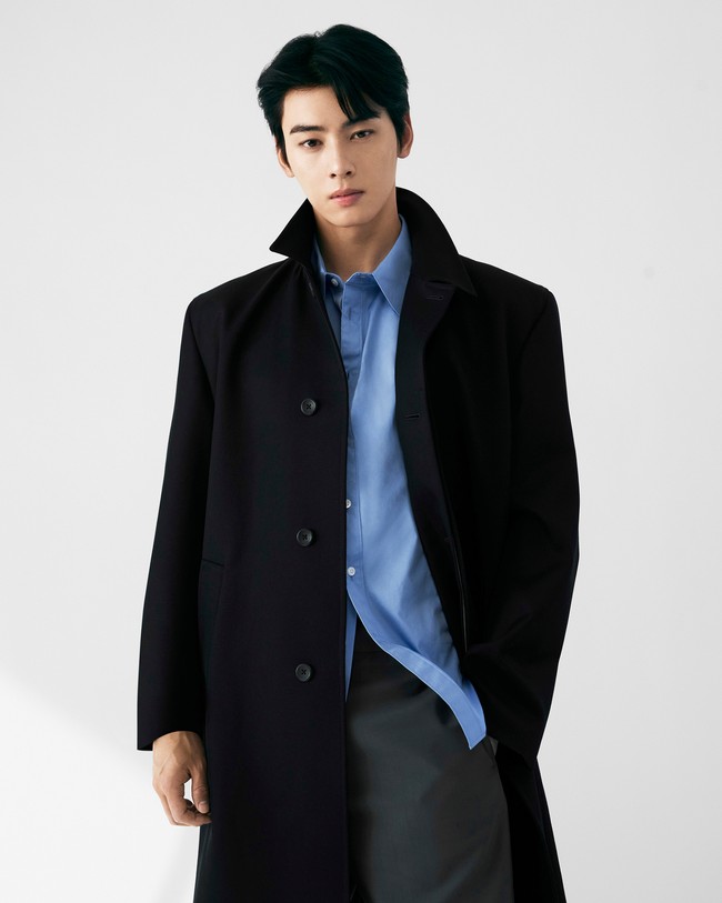 Seperti Yuqi i-dle, Cha Eun Woo punya 15 tawaran kerja sama brand sebagai aktor dan idol: Chaumet, YSL, Calvin Klein, The North Face, Skechers, LG U+, hingga Ricola. Foto: dok. Calvin Klein