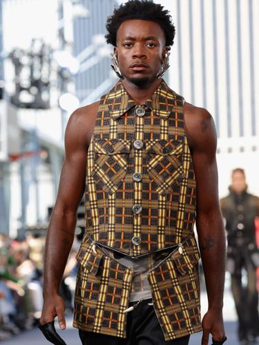 NEW YORK, NEW YORK - SEPTEMBER 08: A model walks the runway for the Off-White fashion show during the September 2024 New York Fashion Week on September 08, 2024 in New York City. (Photo by JP Yim/Getty Images)