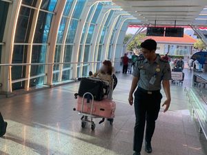 Cewek Rusia Jadi PSK di Bali: Tawarkan Pijat Plus-plus, Lalu Dideportasi