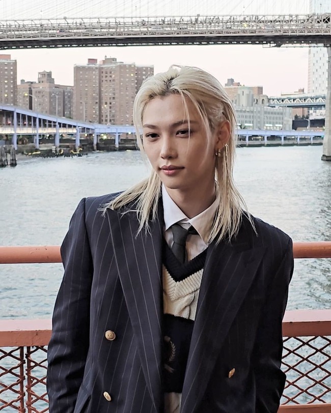 Kehadiran Lee Know dan Felix di peragaan busana Tommy Hilfiger menandai debut mereka di New York Fashion Week. Sebelumnya Felix jadi model runway untuk Louis Vuitton di Paris Fashion Week 2024. Foto: Instagram