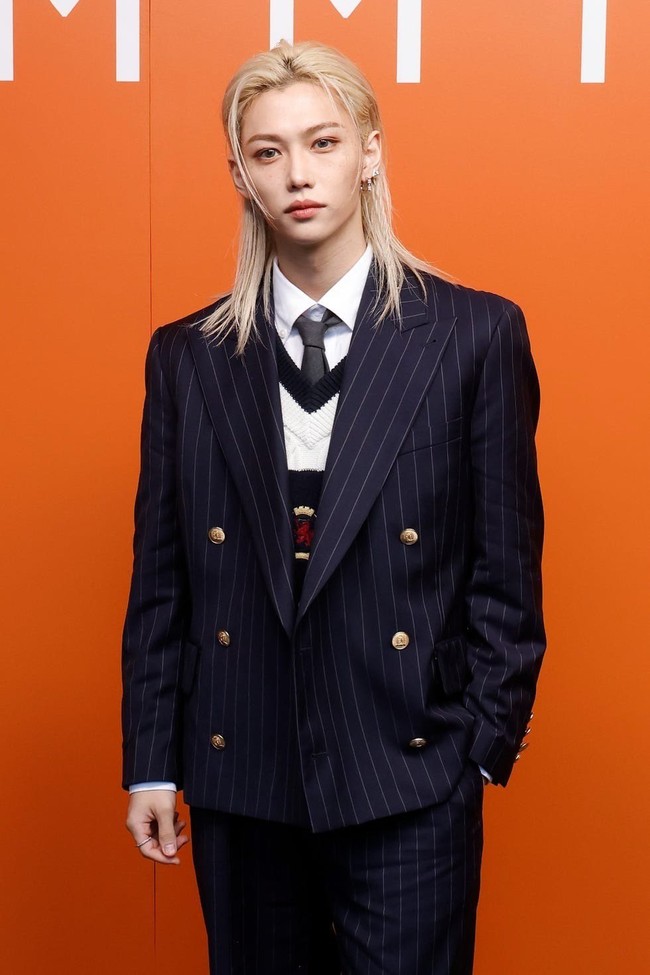 Felix Stray Kids menghebohkan penggemar dengan penampilannya di New York Fashion Week 2024. Saking tampannya, Felix disebut-sebut bak karakter webtoon. Foto: Instagram