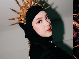 Gaya Tiara Andini Pakai Hijab Tuai Pujian, Tampil di Pembukaan PON 2024