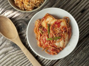 Heboh Kimchi Disebut Bantu Atasi Nyeri Haid, Dokter Bilang Gini