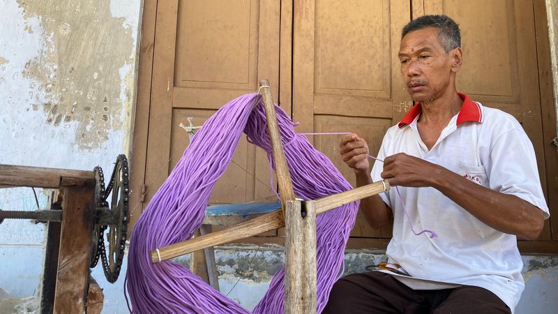 Industri pemintalan benang di Klaten.