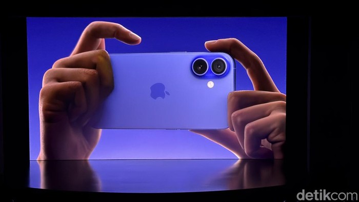 iPhone 16