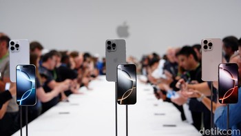 iPhone 16 Pro dan iPhone 16 Pro Max masih mengusung bodi titanium dengan empat pilihan warna. Foto: Adi Fida Rahman/detikINET