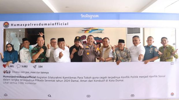 Kapolres saat mengumpulkan tokoh dan calon Pilwalkot Dumai. (Dok Polres Dumai)