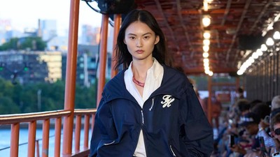 Foto: 10 Koleksi Tommy Hilfiger Musim Semi 2025, Busana Nuansa Nautical