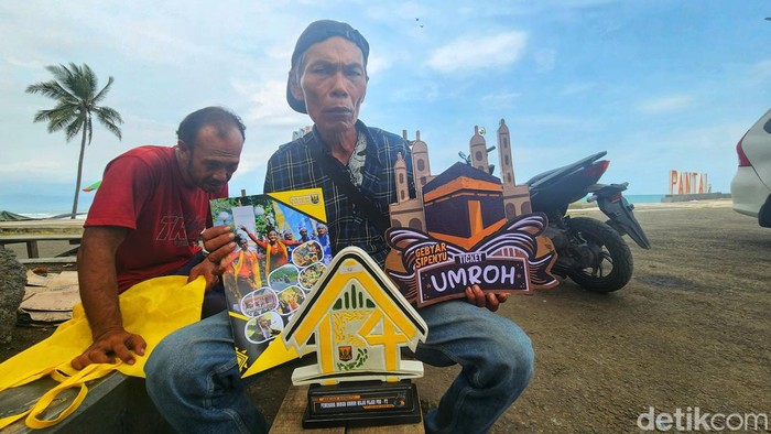 Komar penyapu jalanan dapat hadiah umrah