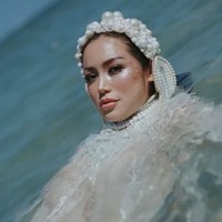 Jedar dan sang suami berhasil melakukan program fertilisasi in vitro (IVF) atau bayi tabung di Surabaya. Kini usia kandungan anak ketiganya itu sudah memasuki 5 bulan. Foto: Dok. Instagram/@inijedar @momentsbygin_