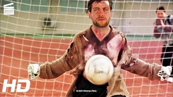 Marten Paes bagaikan di film Shaolin Soccer yang menahan semua serangan. Foto: (Twitter)