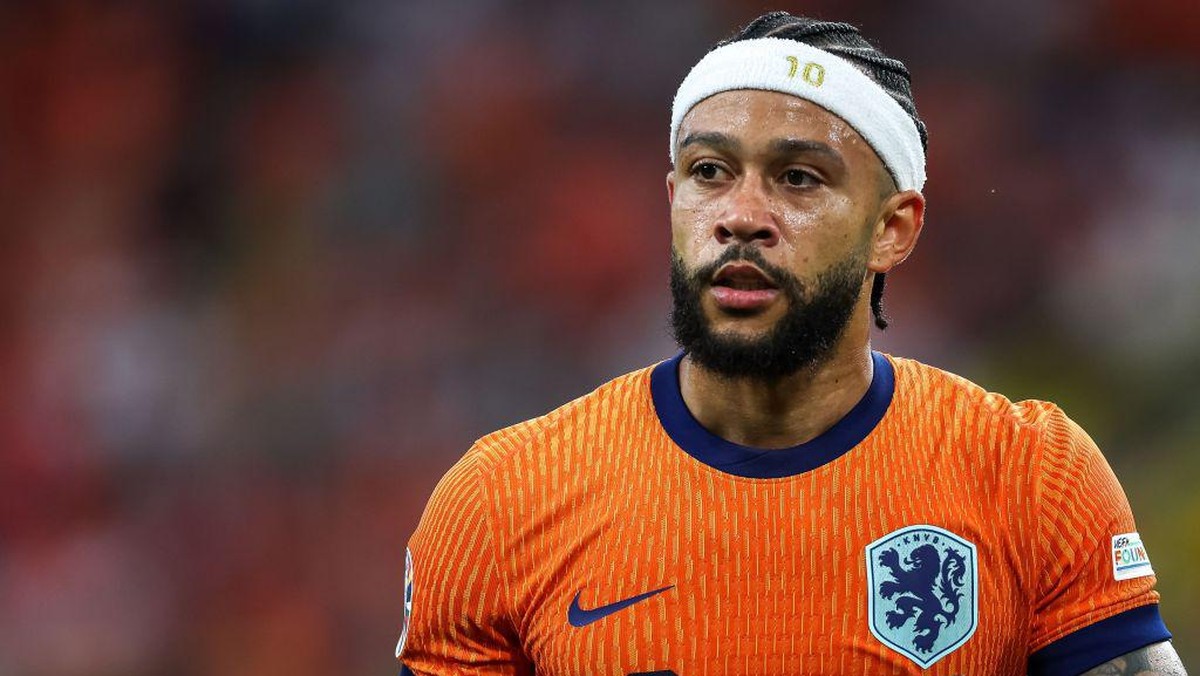 Memphis Depay menuju Corinthians (Getty Images/Inaki Esnaola)