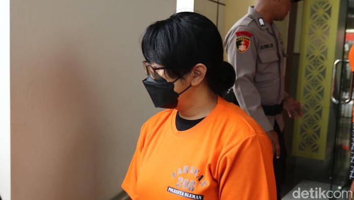 Wanita otak pembegalan terhadap kekasihnya di Sleman, Selasa (10/9/2024).