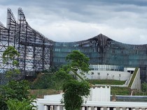 Hutan Tumbuh di Sayap Patung Istana Garuda di IKN