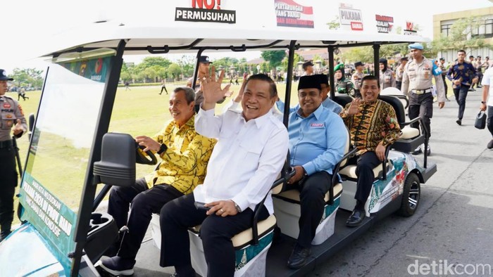 Pertemuan Kapolda Riau dan bacalon Gubernur Riau. (Raja Adil Siregar/detikSUmut)