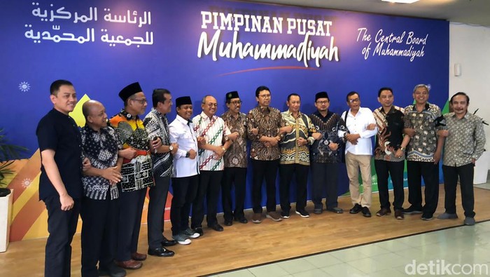 Paslon Walkot-Wawalkot Afnan Hadikusumo dan Singgih Raharjo saat bertemu dengan PP Muhammadiyah di Terban, Gondokusuman, Selasa (10/9/2024).