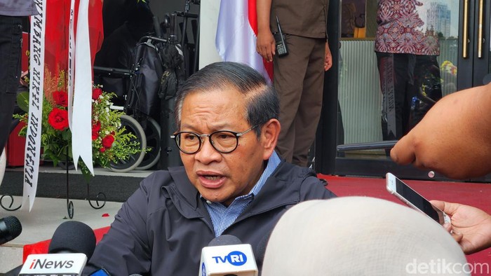 Pramono Anung.