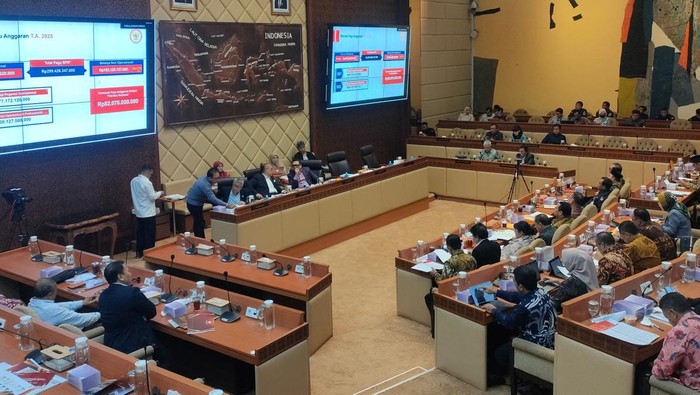 Rapat BPIP dengan Komisi II DPR
