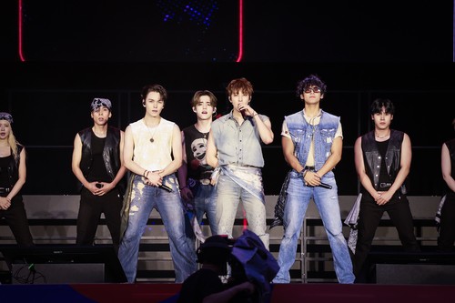 SEVENTEEN tampil jadi headliner di Lollapalooza Berlin pada September 8 2024 bertempat di Olympiastadion & Olympiapark.