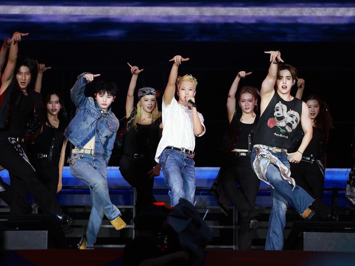 SEVENTEEN tampil jadi headliner di Lollapalooza Berlin pada September 8 2024 bertempat di Olympiastadion & Olympiapark.