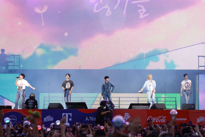 SEVENTEEN tampil jadi headliner di Lollapalooza Berlin pada September 8 2024 bertempat di Olympiastadion & Olympiapark.