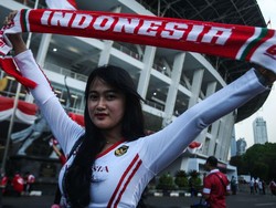 Suporter Indonesia berdatangan ke Stadion Utama Gelora Bung Karno (SUGBK), Jakarta.