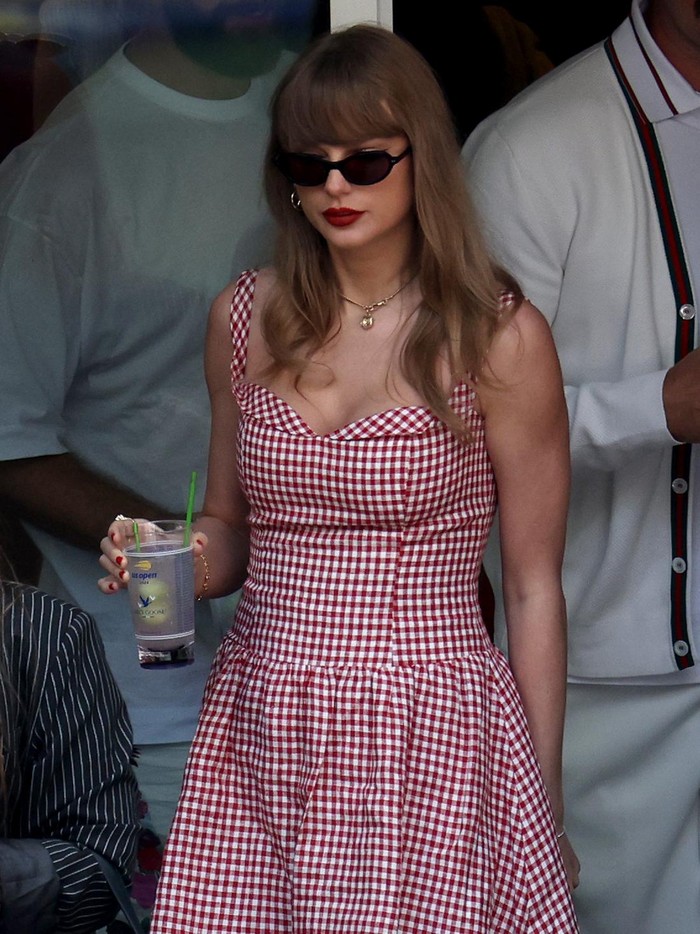 NEW YORK, NEW YORK - SEPTEMBER 08:  Singer-songwriter Taylor Swift attends the Mens Singles Final match between Taylor Fritz of the United States and Jannik Sinner of Italy on Day Fourteen of the 2024 US Open at USTA Billie Jean King National Tennis Center on September 08, 2024 in the Flushing neighborhood of the Queens borough of New York City. (Photo by Jamie Squire/Getty Images)
