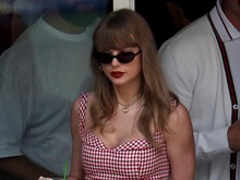 Taylor Swift Singgung Tragedi 9/11 di MTV VMA 2024 Taylor Swift Singgung Tragedi 9/11 di MTV VMA 2024