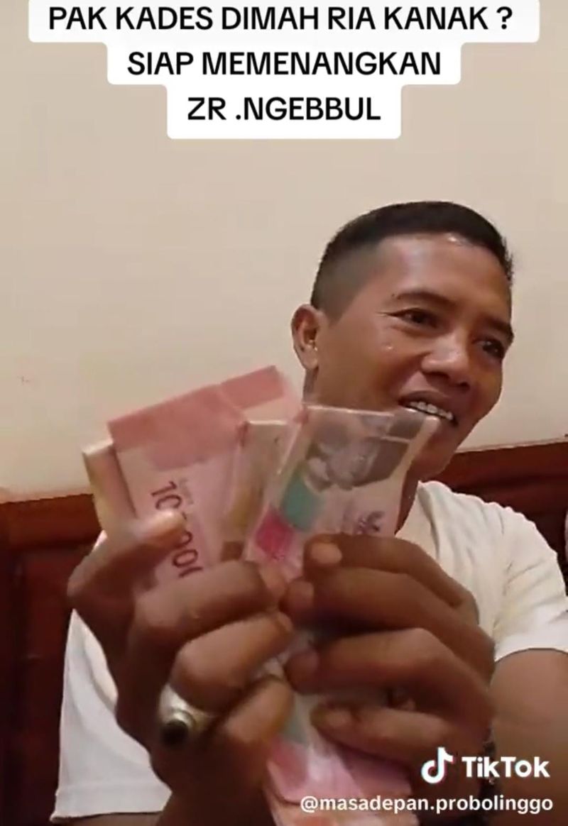 Viral kades di Probolinggo pamer uang dan dukung paslon