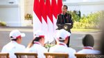 Momen 14 Peraih Medali Paralimpiade dapat Bonus dari Jokowi