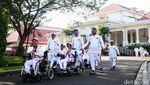 Momen 14 Peraih Medali Paralimpiade dapat Bonus dari Jokowi