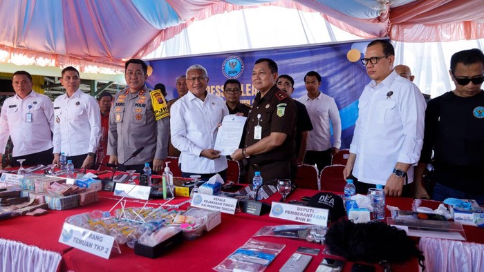 BNN berhasil menangkap buron terpidana Salihin alias Saleh (39). Saleh menjalankan bisnis haram narkoba di Kota Palangka Raya, Kalimantan Tengah. (dok BNN)