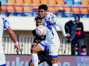 Dewa United Ungguli PSIS Semarang 2-1 di Babak Pertama