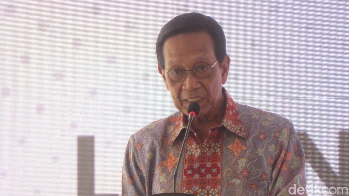 Gubernur DIY Sri Sultan Hamengku Buwono X saat meresmikan Queen Latifa Hospital di Gamping, Sleman, Rabu (11/9/2024).