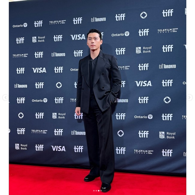 Dalam film Harbin, Hyun Bin berperan sebagai tokoh utama yaitu Ahn Jung Geun. Tokoh yang diperankannya dikenal sebagai aktivis kemerdekaan Korea. Foto: Dok. Instagram