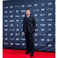 Dalam film Harbin, Hyun Bin berperan sebagai tokoh utama yaitu Ahn Jung Geun. Tokoh yang diperankannya dikenal sebagai aktivis kemerdekaan Korea. Foto: Dok. Instagram