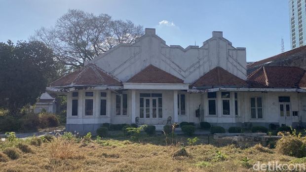 Jejak sejarah pabrik gula Bagong di Jalan Sumatera Surabaya. Bukti Surabaya pernah menjadi eksportir terbesar kedua di dunia.