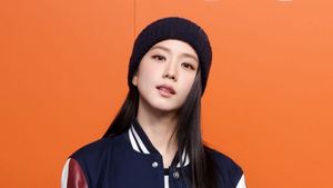 7 Gaya Jisoo BLACKPINK Tampil Beda di Show Tommy Hilfiger, Sporty dan Edgy