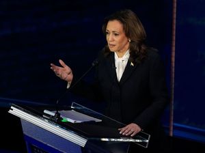 Kamala Harris Serang Larangan Aborsi Trump: Itu Tak Bermoral