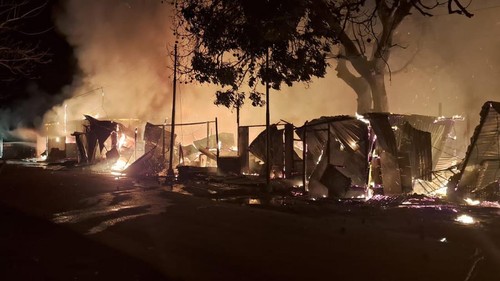 Kebakaran di Pasar Alok, Sikka, Selasa (10/9/2024).