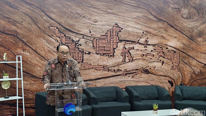 Ternyata pemilik judi online (judol) dan pinjaman online (pinjol) ilegal itu punya hubungan sedarah. Hal ini disampaikan oleh Menteri Komunikasi dan Informatika (Menkominfo) Budi Arie Setiadi.