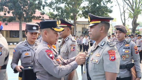 Serah terima jabatan di Polres Manggarai Barat (Dok. Humas Polres Manggarai Barat)