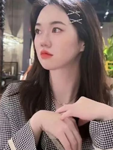 Ouyang Wenjing, karyawati naik BB 20 kg dalam setahun.