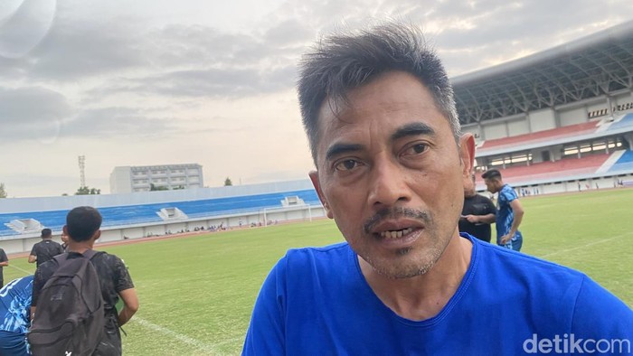 Pelatih PSIM Jogja, Seto Nurdiantoro di Stadion Mandala Krida, Kota Jogja, Rabu (11/9/2024).