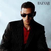 Jay IdzesPria kelahiran Belanda ini menuai sorotan dalam laga Indonesia lawan Australia. Di Instagram, kapten timnas Indonesia tersebut juga mendapat perhatian dari netizen karena gaya-gayanya. Begini penampilannya saat jadi model majalah. Foto: Instagram